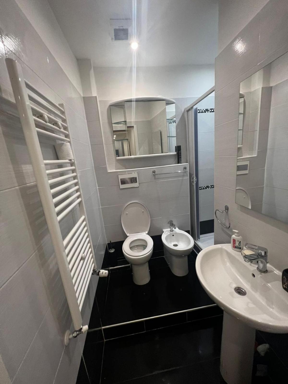 Acquamarina Hotel Genoa Bagian luar foto